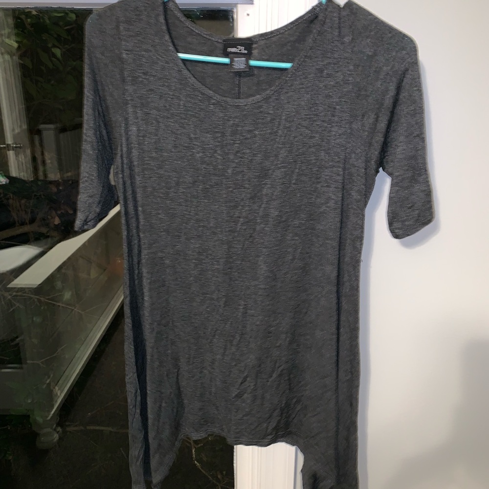 Rue 21 cute clothe top, comes to elbow